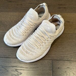 APL Beige Knit Techloom Wave For Athletic Shoes Size 6.5
